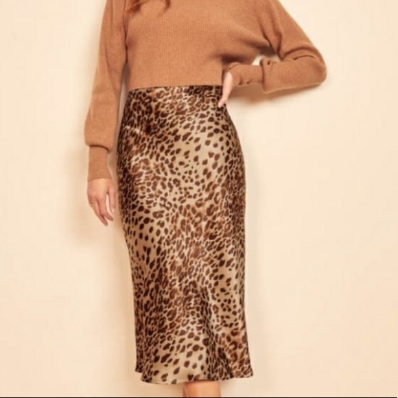 REFORMATION PRATT SKIRT - Picture 2 of 4